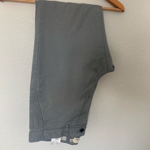 Men’s chinos